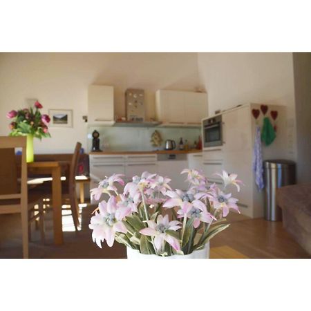 Haus Christine Apartment Neukirchen am Grossvenediger Luaran gambar